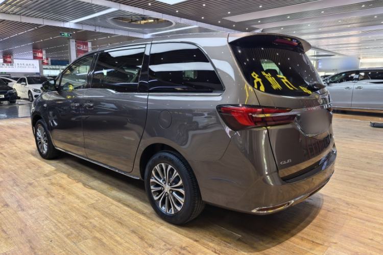 Used Buick GL8 2023 Facelifted Land Cruiser Executive Luxury Version Exterior 5