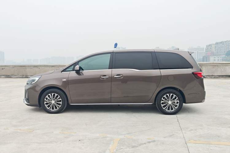 Used Buick GL8 2023 Land Business Class Smart Deluxe Model Exterior 6