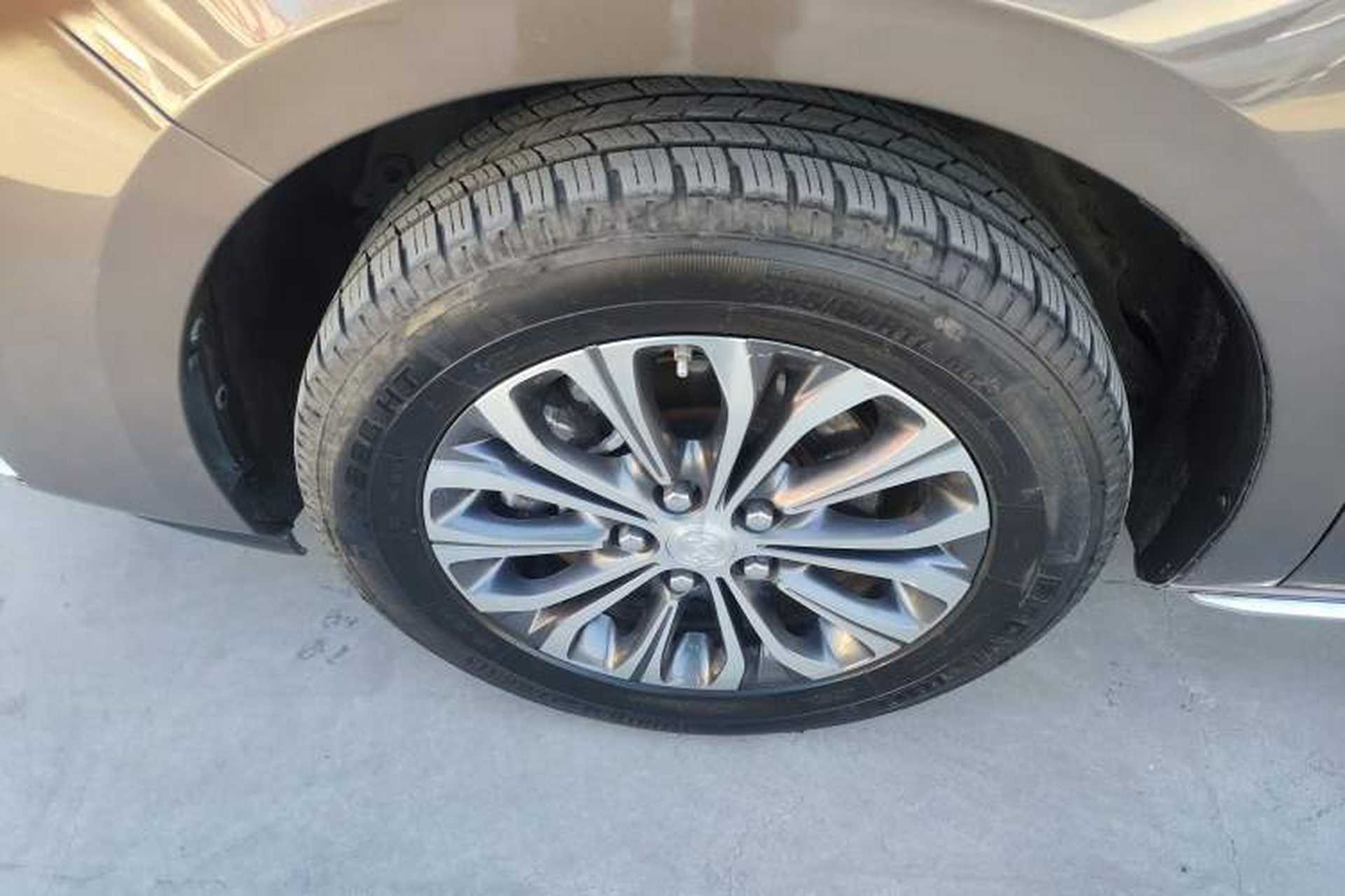 Used Buick GL8 2023 Land Executive Class Comfort Model Exterior 7