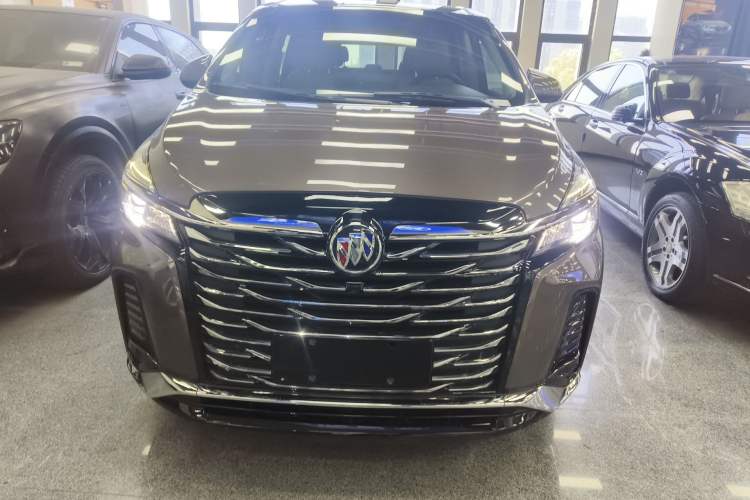 Used Buick GL8 2023 Land Executive Class Comfort Model Front
