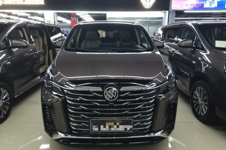 Used Buick GL8 2023 Facelifted Land Cruiser Executive Luxury Version Front