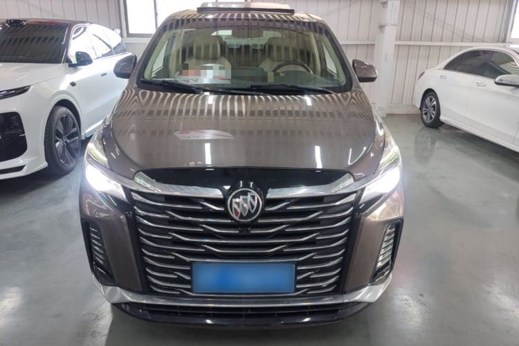 Used Buick GL8 2023 Facelifted Land Cruiser Executive Luxury Version Front