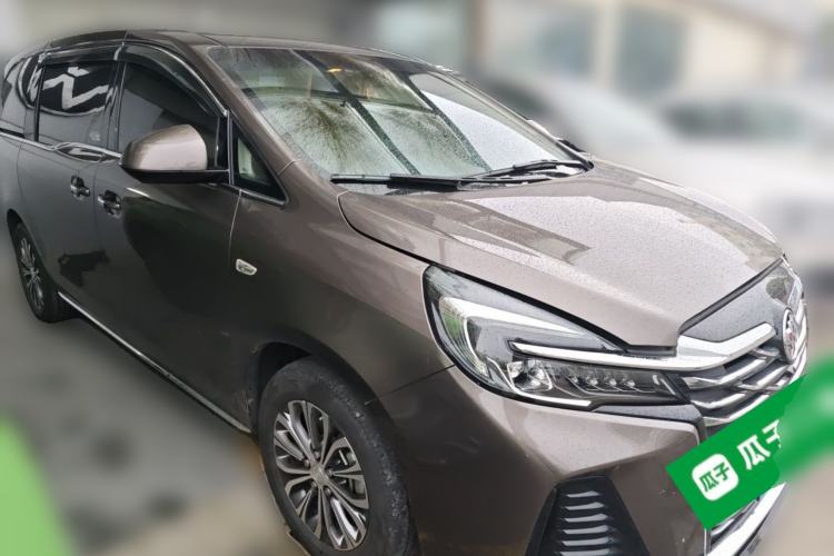 Used Buick GL8 2023 Land Executive Class 652T Luxury Model Front Right 45 Deg