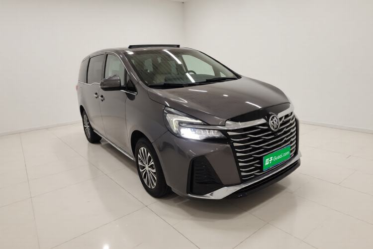 Used Buick GL8 2023 Facelifted Land Cruiser Executive Luxury Version Front Right 45 Deg