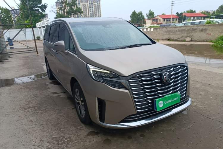Used Buick GL8 2023 ES Lu Zun Deluxe Model Front Right 45 Deg