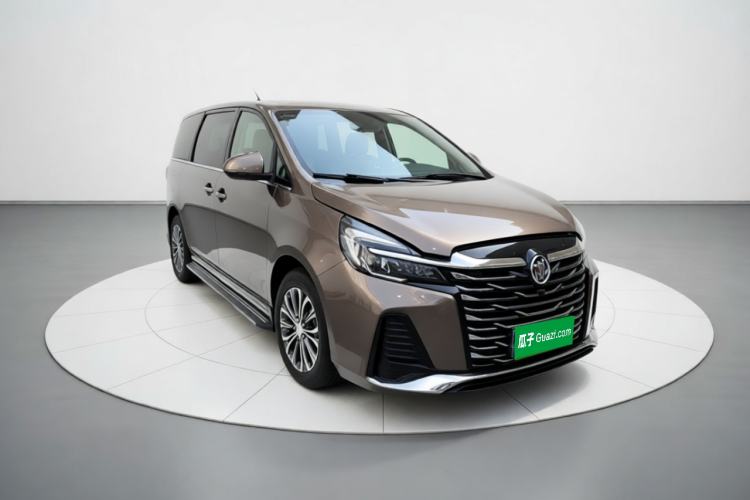 Used Buick GL8 2023 Facelifted Land Cruiser Executive Luxury Version Front Right 45 Deg