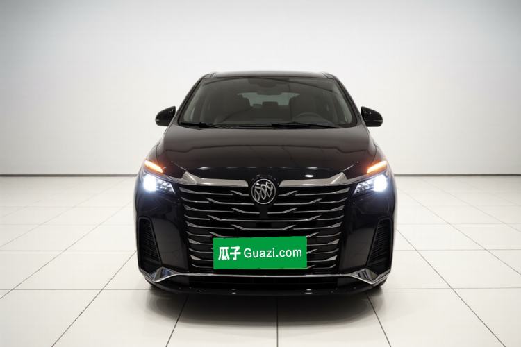 Used Buick GL8 2023 Facelifted Land Cruiser Executive Luxury Version Front