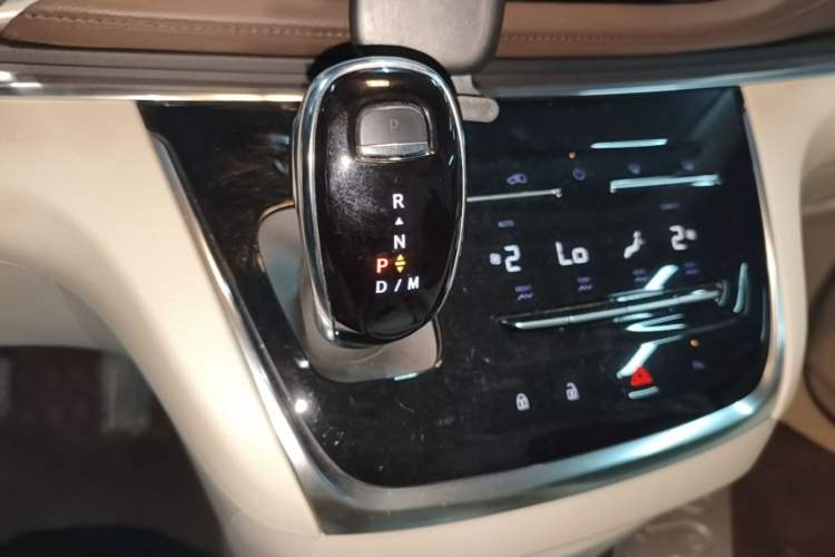 Used Buick GL8 2023 Land Executive Class Smart Enjoyment Model Gear Lever
