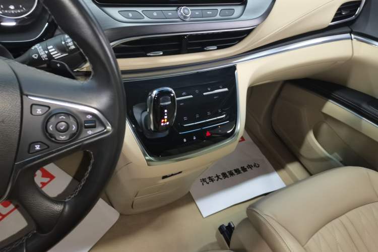 Used Buick GL8 2023 Facelifted Land Cruiser Executive Luxury Version Gear Lever