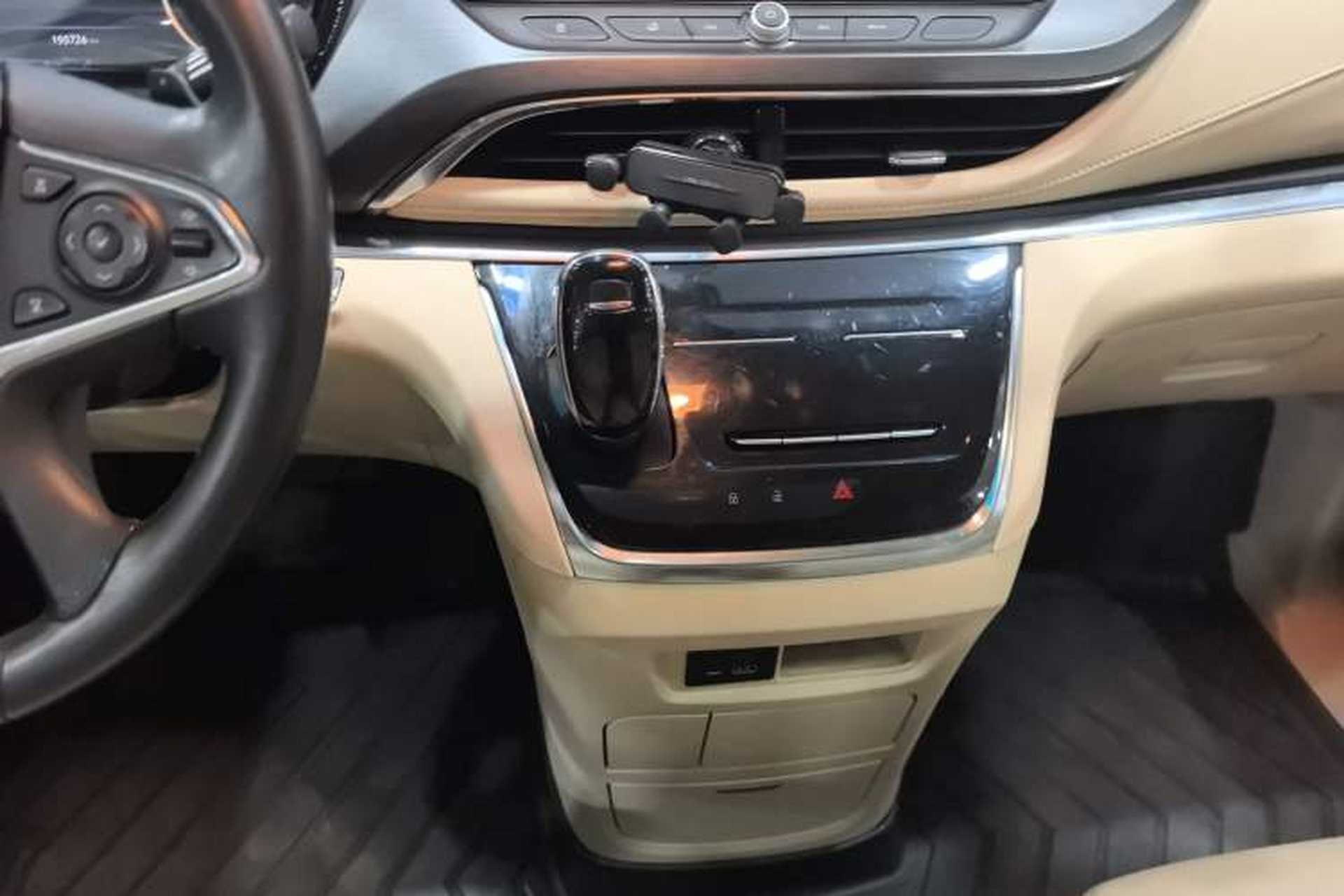 Used Buick GL8 2023 Facelifted Land Cruiser Executive Luxury Version Gear Lever