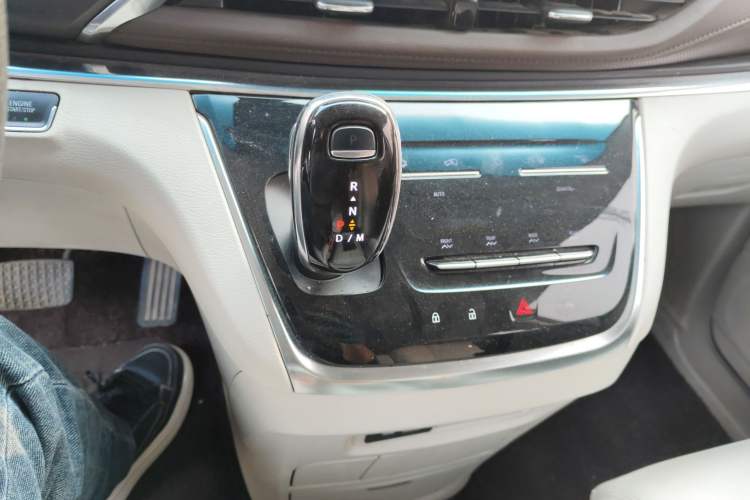 Used Buick GL8 2023 Land Executive Class Smart Enjoyment Model Gear Lever