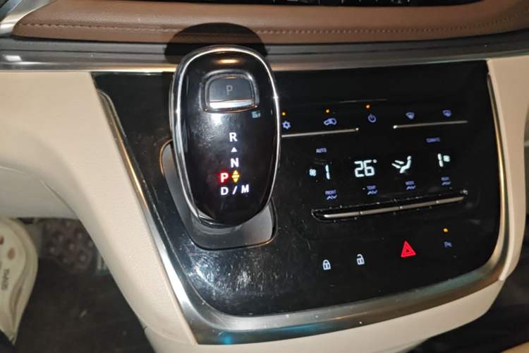 Used Buick GL8 2023 Land Executive Class Smart Enjoyment Model Gear Lever
