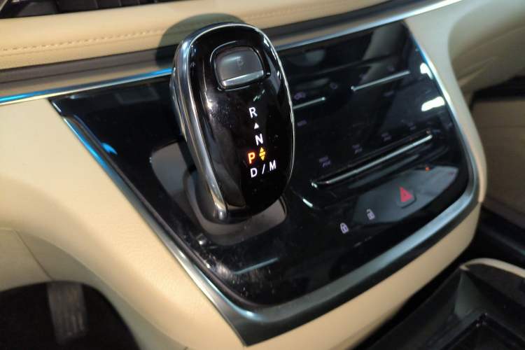 Used Buick GL8 2023 Land Executive Class 652T Luxury Model Gear Lever