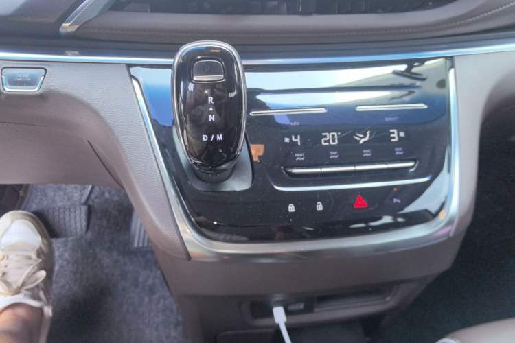 Used Buick GL8 2023 Land Executive Class 652T Luxury Model Gear Lever
