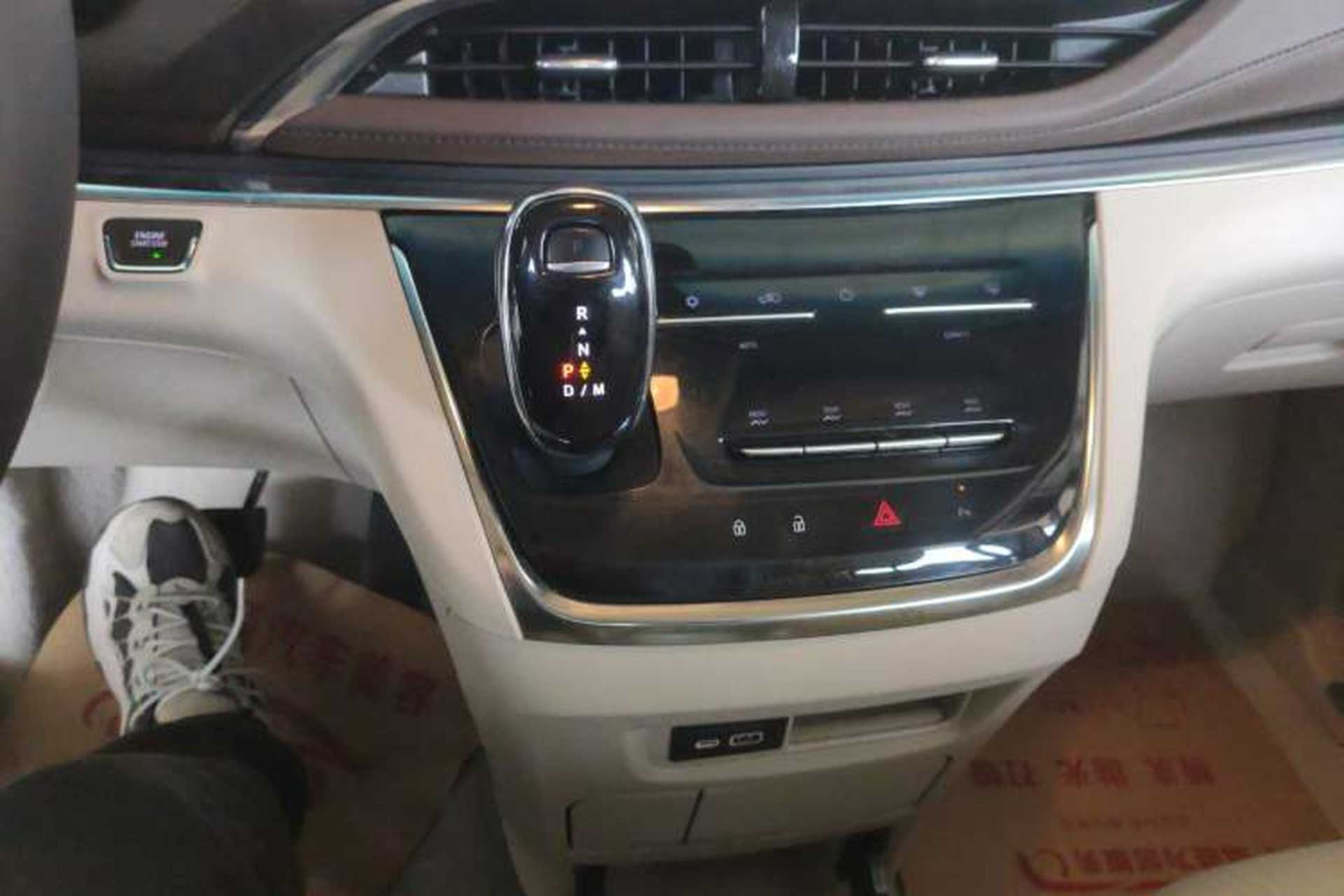 Used Buick GL8 2023 Land Executive Class Comfort Model Gear Lever
