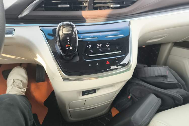 Used Buick GL8 2023 Land Executive Class Comfort Model Gear Lever