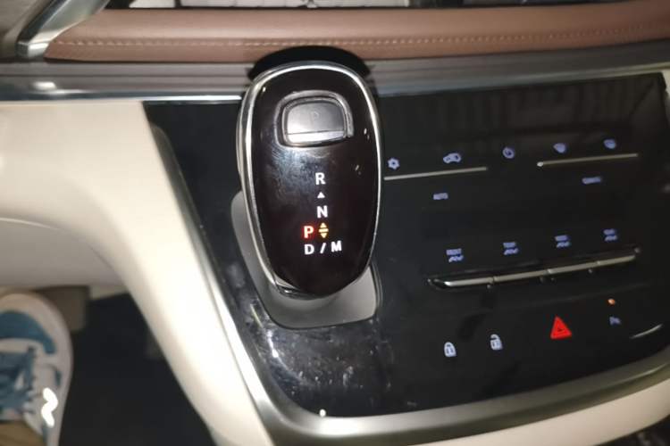 Used Buick GL8 2023 Land Executive Class 652T Luxury Model Gear Lever