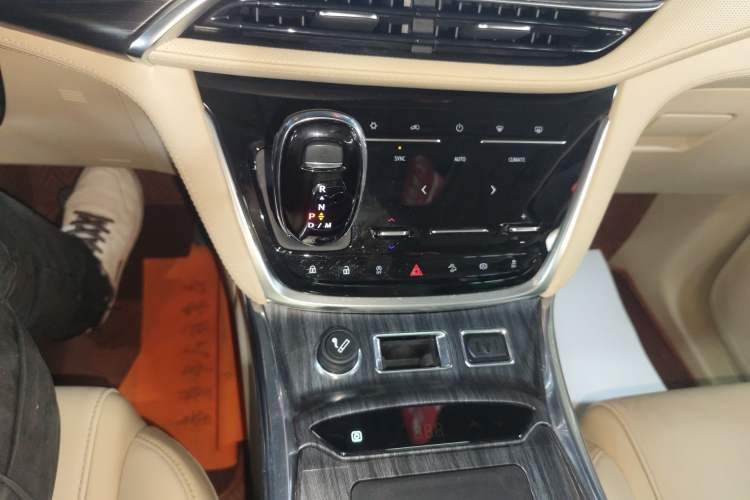 Used Buick GL8 2023 ES Lu Zun Deluxe Model Gear Lever