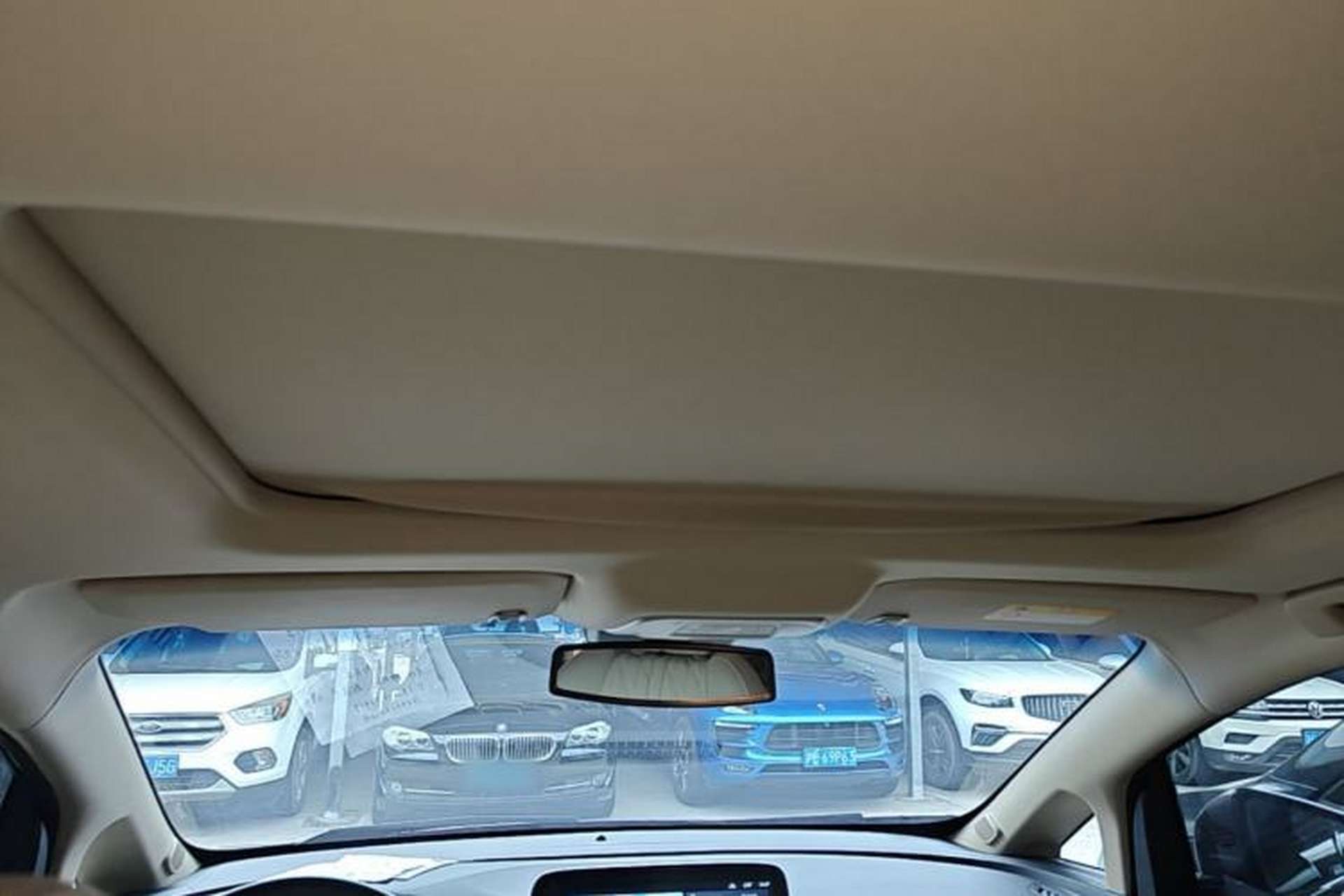 Used Buick GL8 2023 Facelifted Land Cruiser Executive Luxury Version Headliner