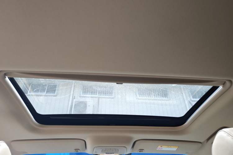 Used Buick GL8 2023 Land Executive Class 652T Luxury Model Headliner