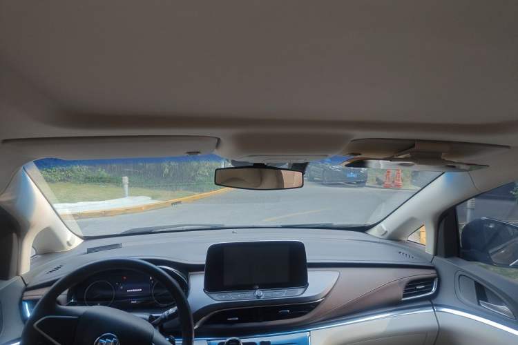 Used Buick GL8 2023 Land Executive Class Comfort Model Headliner