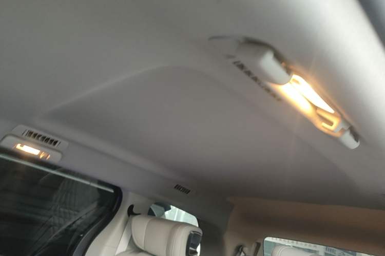 Used Buick GL8 2023 Land Executive Class Smart Enjoyment Model Headliner