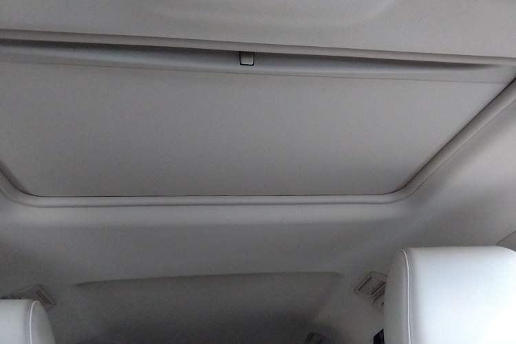 Used Buick GL8 2023 Land Executive Class 652T Luxury Model Headliner