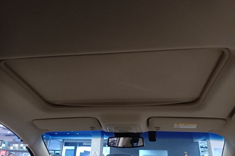 Used Buick GL8 2023 Facelifted Land Cruiser Executive Luxury Version Headliner