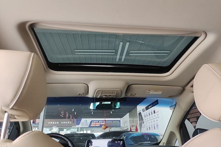 Used Buick GL8 2023 Facelifted Land Cruiser Executive Luxury Version Headliner