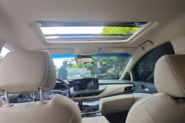 Used Buick GL8 2023 Facelifted Land Cruiser Executive Luxury Version Headliner