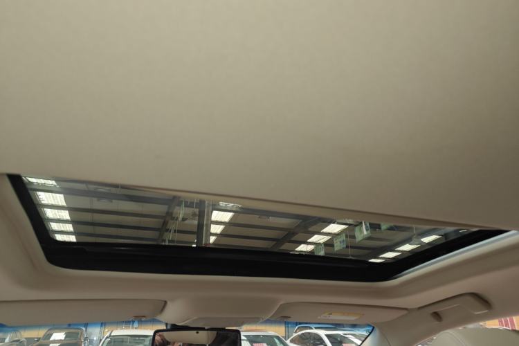 Used Buick GL8 2023 Facelifted Land Cruiser Executive Luxury Version Headliner