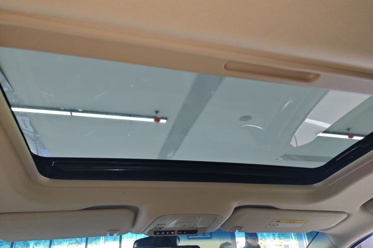 Used Buick GL8 2023 ES Lu Zun Deluxe Model Headliner