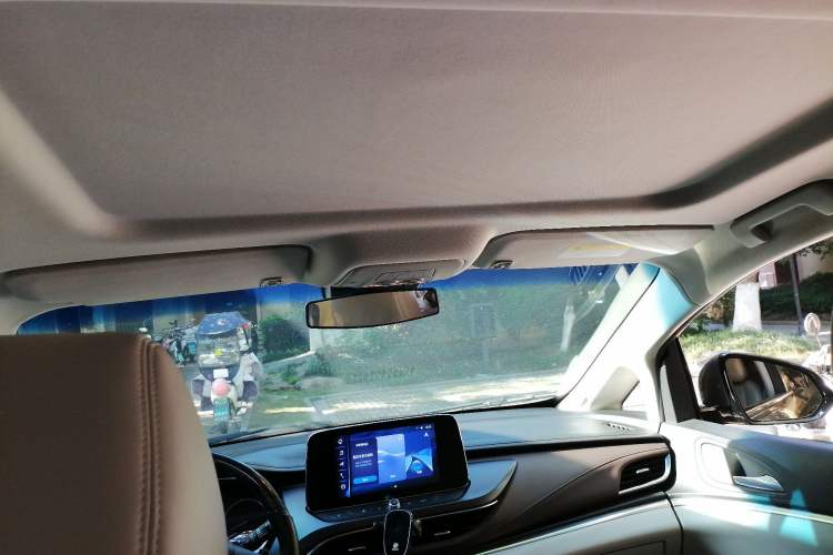 Used Buick GL8 2023 Land Executive Class Comfort Model Headliner
