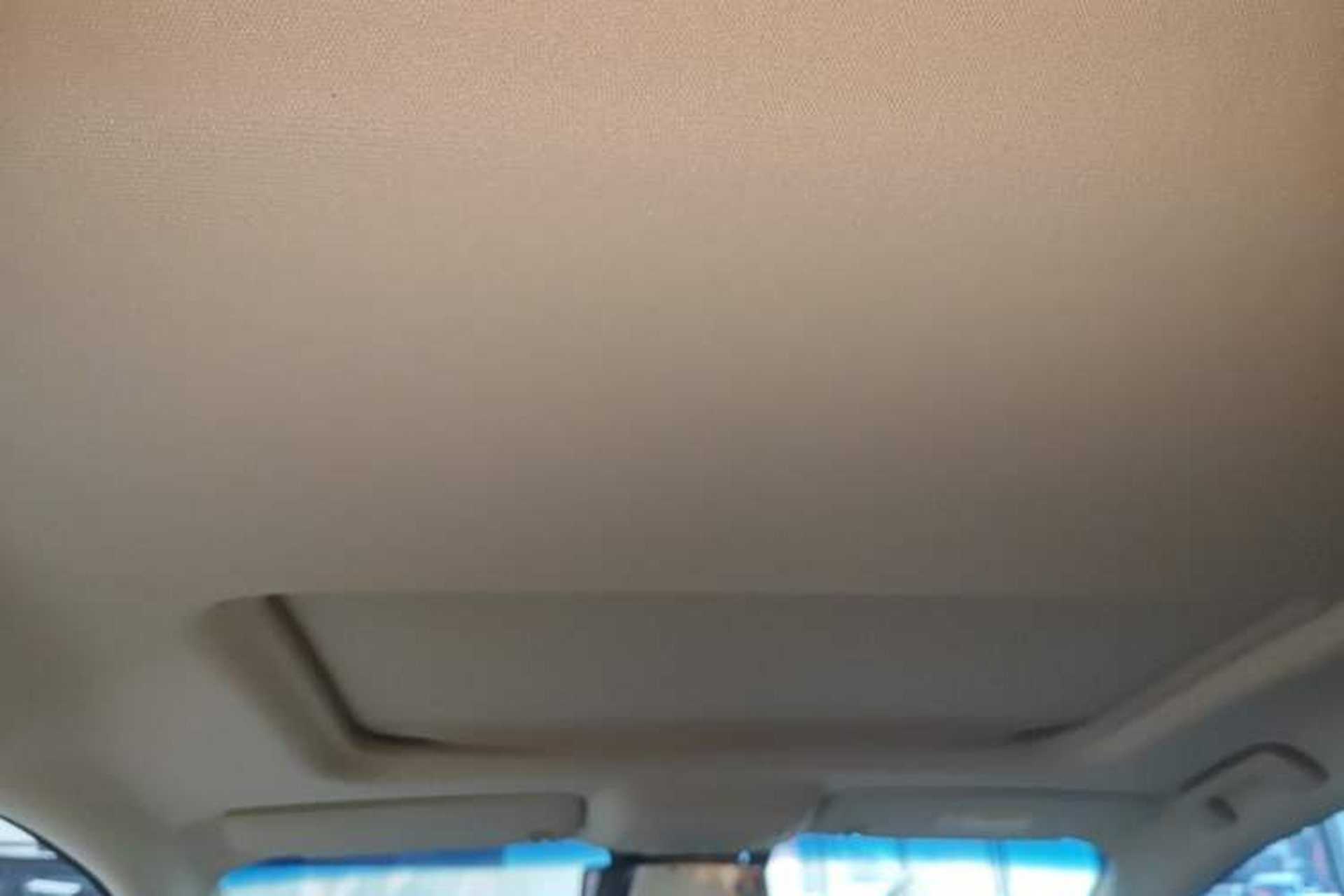Used Buick GL8 2023 Facelifted Land Cruiser Executive Luxury Version Headliner