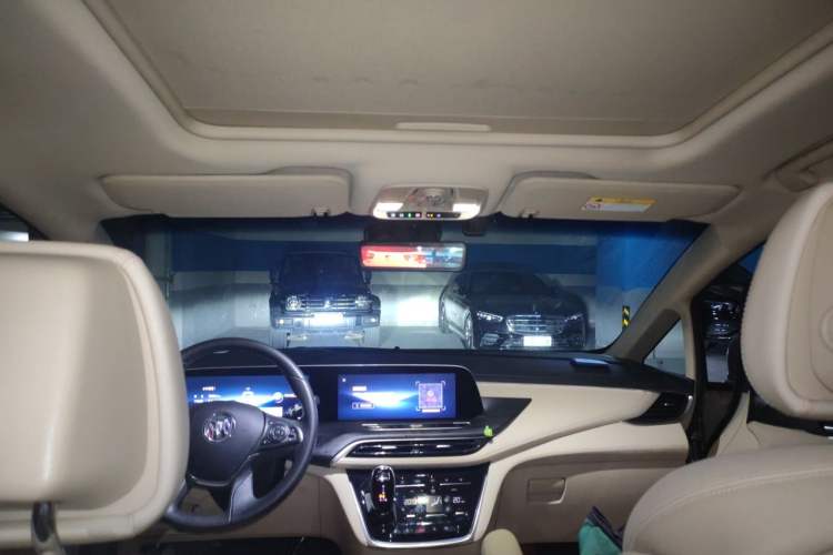 Used Buick GL8 2023 ES Lu Zun Luxury Model Headliner