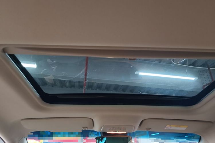Used Buick GL8 2023 Facelifted Land Cruiser Executive Luxury Version Headliner