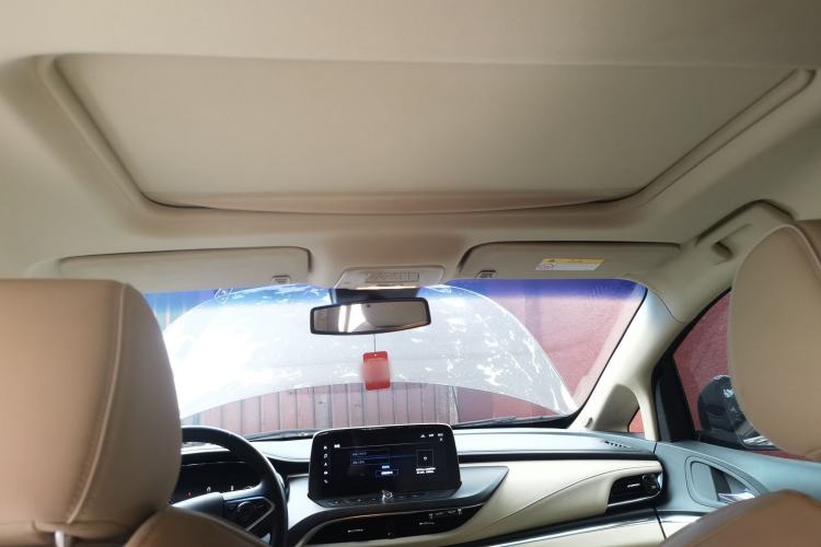 Used Buick GL8 2023 Facelifted Land Cruiser Executive Luxury Version Headliner