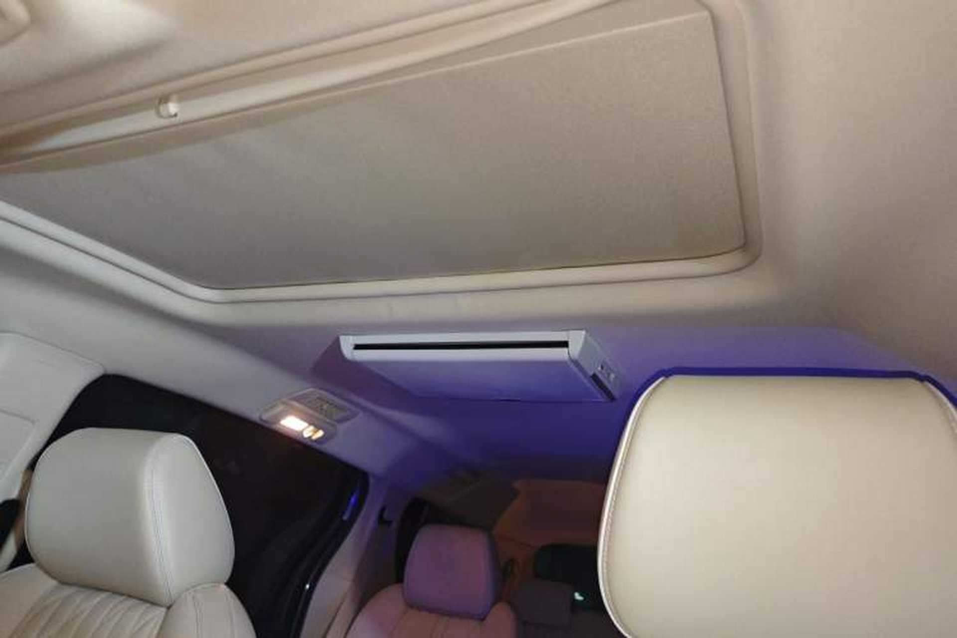 Used Buick GL8 2023 Facelifted Land Cruiser Executive Luxury Version Headliner