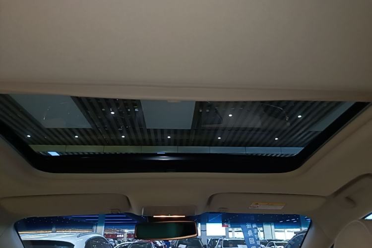 Used Buick GL8 2023 Facelifted Land Cruiser Executive Luxury Version Headliner