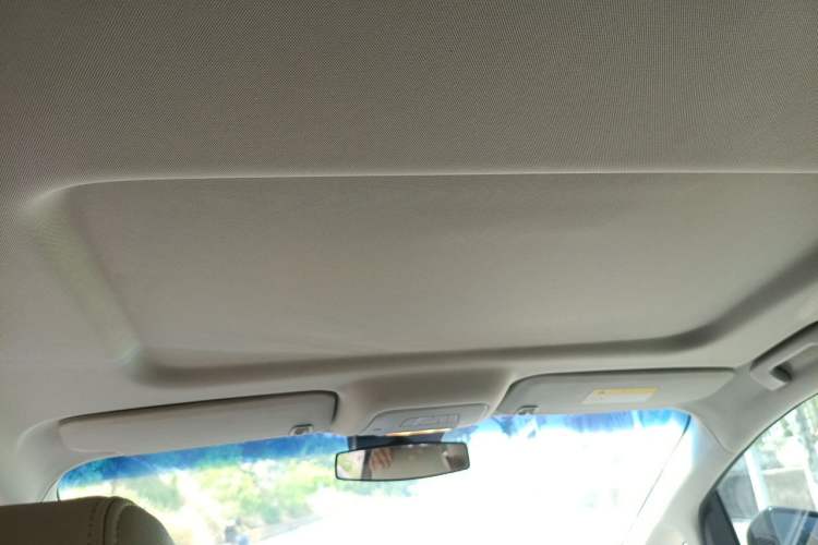 Used Buick GL8 2023 Land Executive Class Comfort Model Headliner