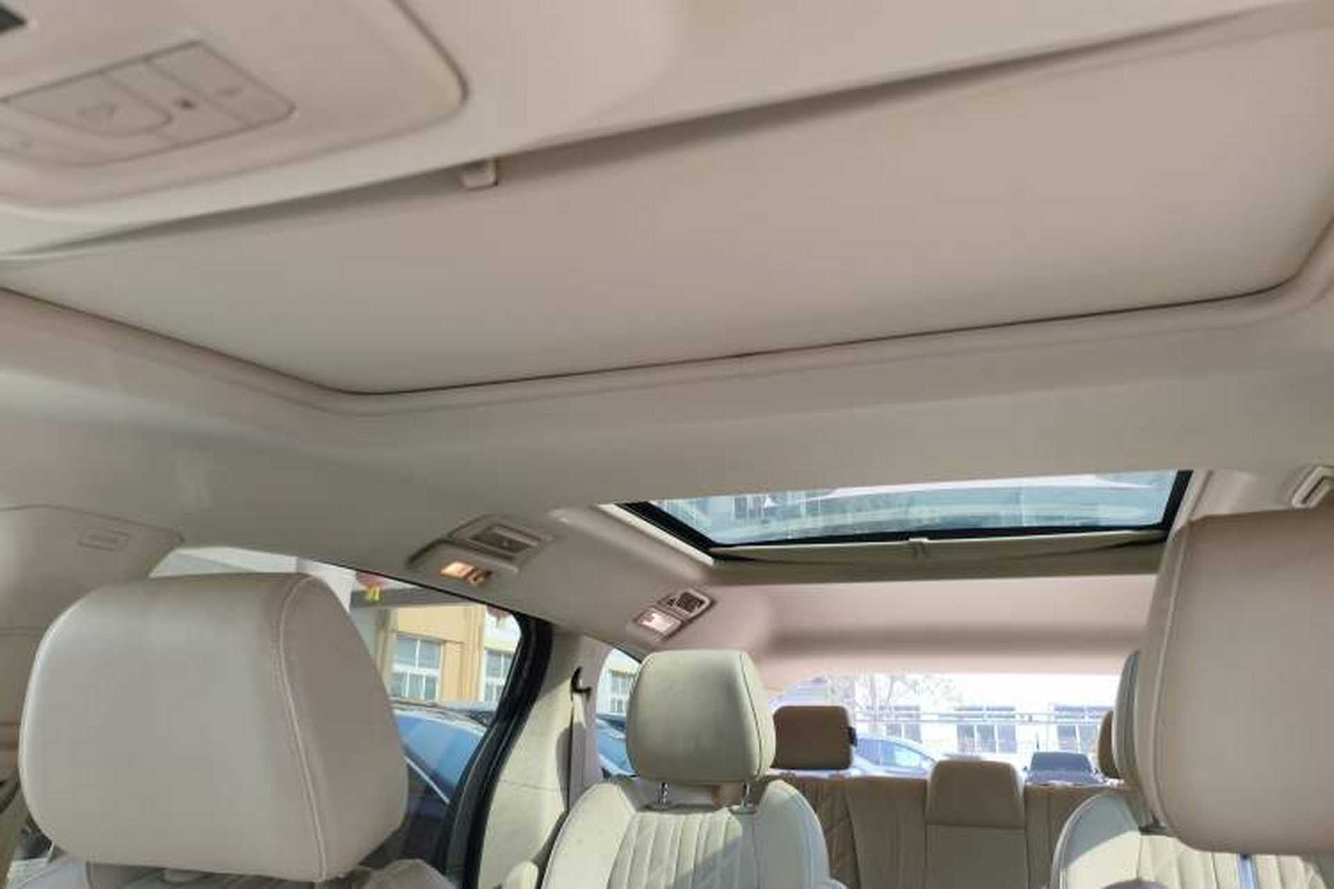 Used Buick GL8 2023 Land Executive Class Deluxe Model Headliner