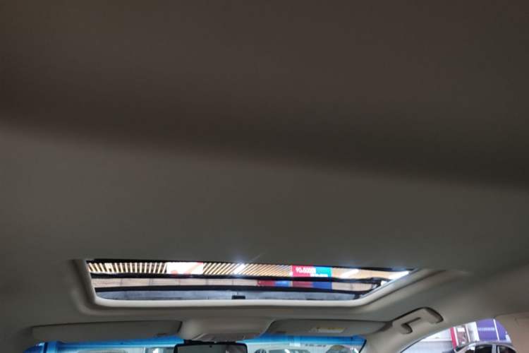 Used Buick GL8 2023 Facelifted Land Cruiser Executive Luxury Version Headliner