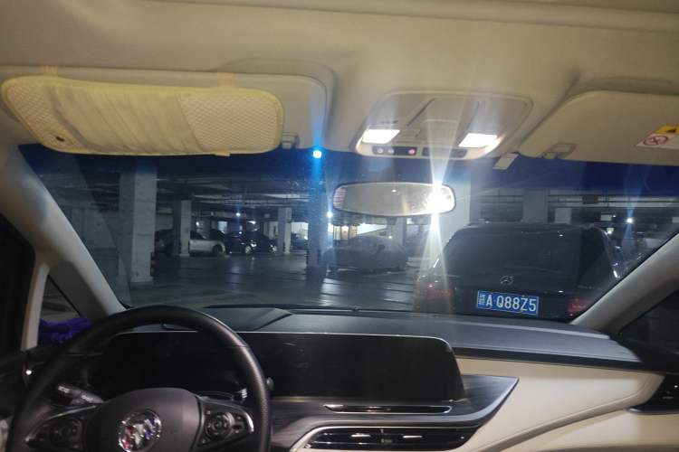 Used Buick GL8 2023 ES Lu Zun Comfort Model Headliner