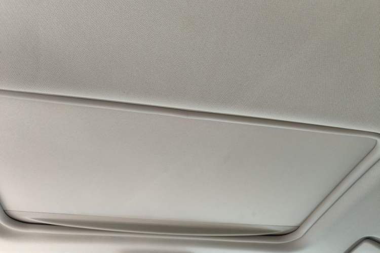 Used Buick GL8 2023 Land Executive Class 652T Luxury Model Headliner