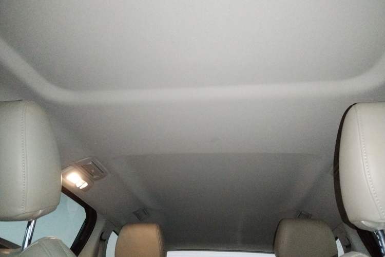 Used Buick GL8 2023 Land Executive Class Smart Enjoyment Model Headliner