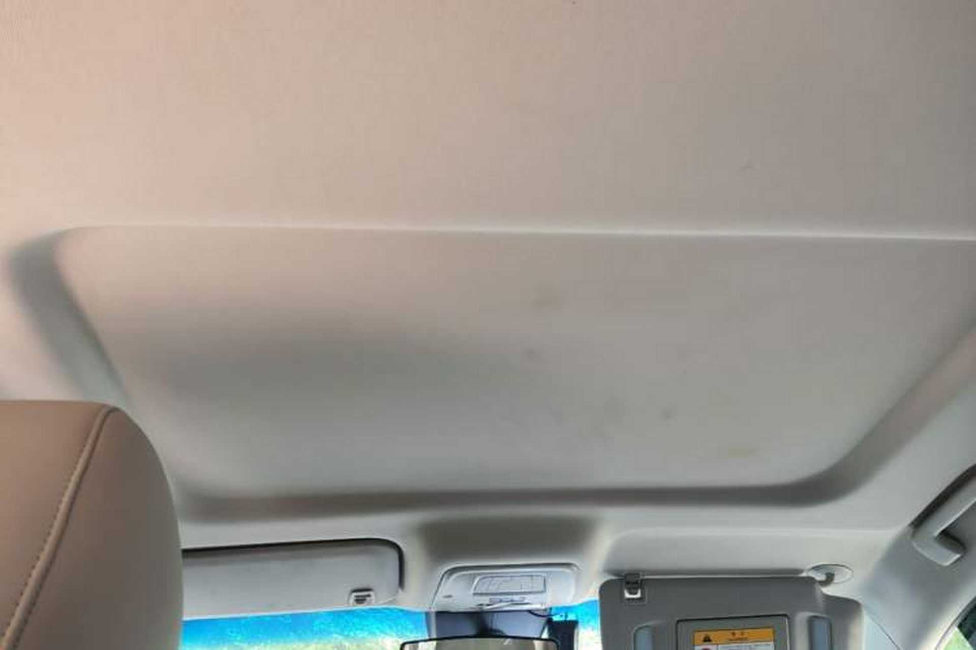 Used Buick GL8 2023 Land Executive Class Smart Enjoyment Model Headliner