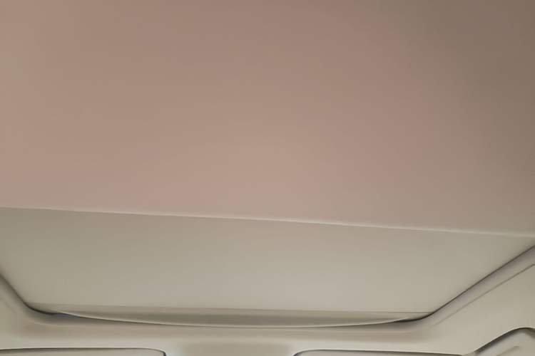 Used Buick GL8 2023 Facelifted Land Cruiser Executive Luxury Version Headliner