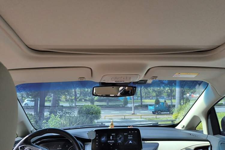 Used Buick GL8 2023 Facelifted Land Cruiser Executive Luxury Version Headliner