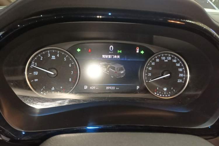 Used Buick GL8 2023 Facelifted Land Cruiser Executive Luxury Version Instrument Cluster