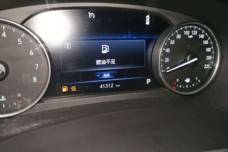 Used Buick GL8 2023 Facelifted Land Cruiser Executive Luxury Version Instrument Cluster